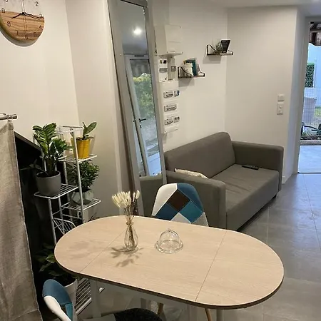 Logement Entier : Studio Neuf Avec Jardin * Vallauris